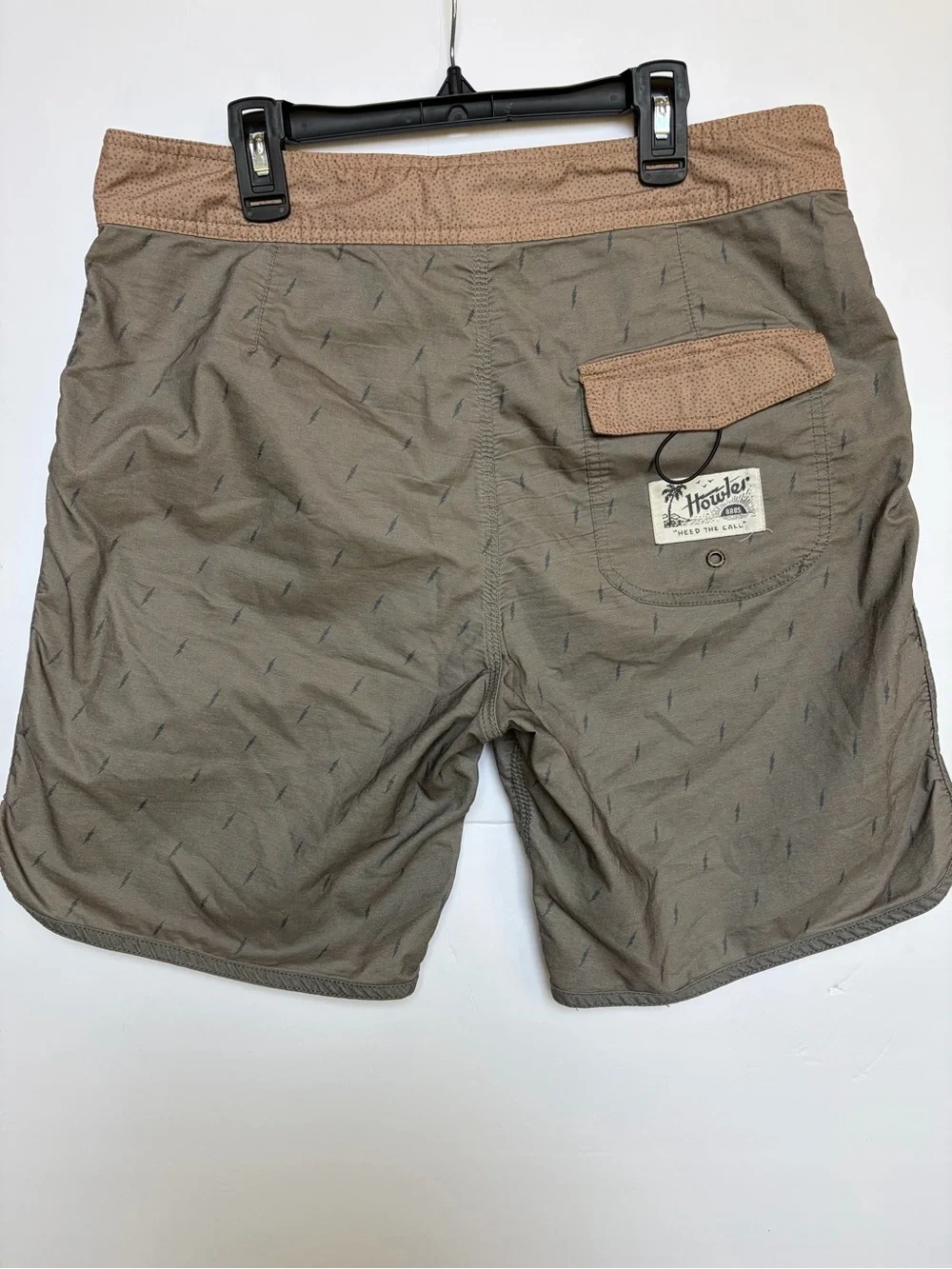 Howler Brothers Bruja Stretch Board Shorts Mens 32 Gray Lightning Print